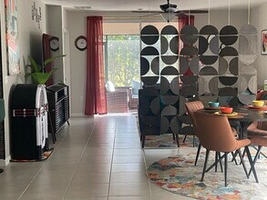 7249 W Lenox Cir in Punta Gorda, FL - Foto de edificio - Building Photo