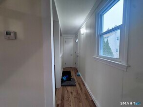 85 Ivy St in Branford, CT - Building Photo - Building Photo