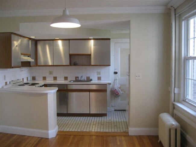 4 Craigie Cir in Cambridge, MA - Building Photo - Building Photo