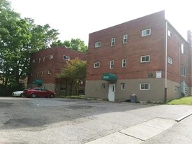 2512-2516 Highland Ave in Cincinnati, OH - Building Photo