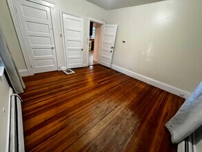 26 Holworthy Pl in Cambridge, MA - Building Photo - Building Photo