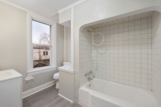 1210 Maple Ave in Turtle Creek, PA - Foto de edificio - Building Photo