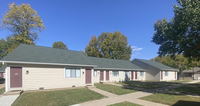 33 Village Ct, Unit 33