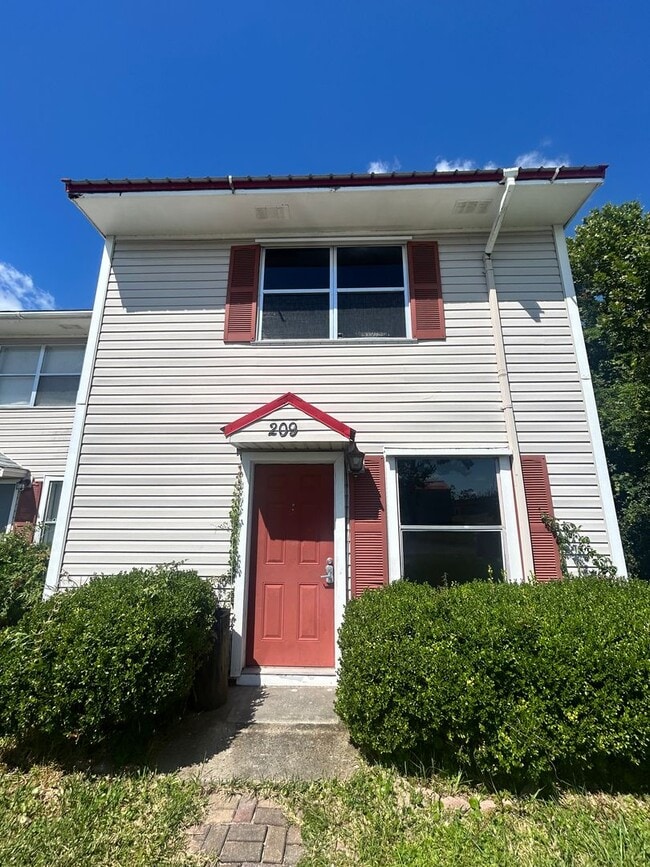 property at 209 N Kimbrel Ave
