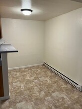 22129-22129 N Umpqua Hwy in Glide, OR - Building Photo - Building Photo