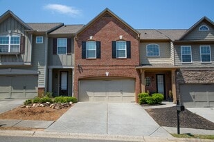 3325 Castleberry Village Cir in Cumming, GA - Building Photo