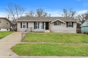 406 Caraway Pl in Lansing, KS - Building Photo
