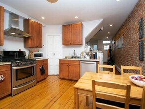 79 Windsor St, Unit 1 in Boston, MA - Building Photo - Building Photo
