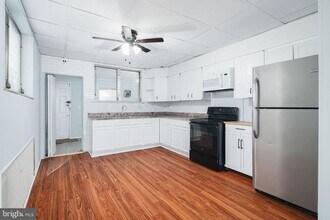 1735 Mifflin St in Philadelphia, PA - Building Photo - Building Photo