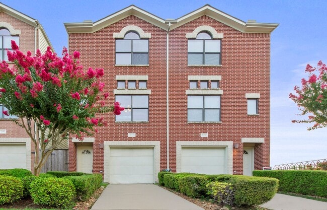 property at 3501 Link Valley Dr.
