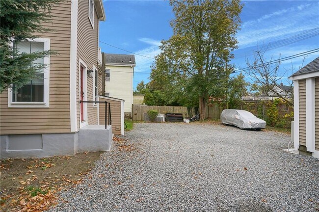 30 Gould St in Newport, RI - Building Photo - Building Photo