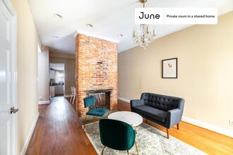 Private bedroom in 8 bed/3.5 bath Home in Washington, DC - Building Photo - Building Photo