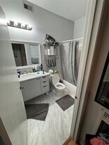 114 E 31st St in Austin, TX - Building Photo