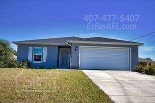 121 Parish Dr in Lehigh Acres, FL - Building Photo