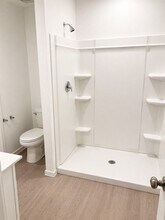 22724 Hackberry in New Caney, TX - Foto de edificio - Building Photo