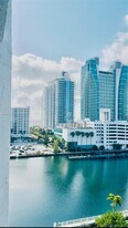 600 Parkview Dr in Hallandale Beach, FL - Building Photo