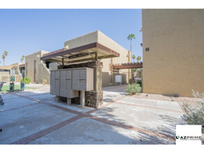 1701 W Tuckey Ln in Phoenix, AZ - Foto de edificio - Building Photo