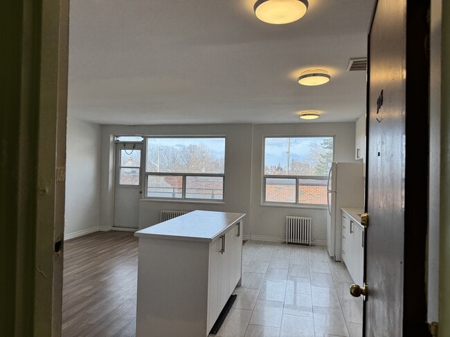 470 Mortimer Av in Toronto, ON - Building Photo - Building Photo