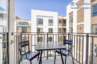 636 Pacific Ave in Long Beach, CA - Building Photo - Building Photo