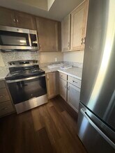 5095 W Kadota Ave in Fresno, CA - Foto de edificio - Building Photo