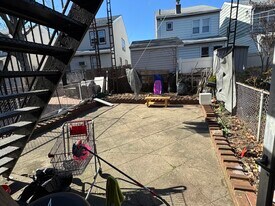 7007 57th Dr, Unit #1 in Maspeth, NY - Building Photo