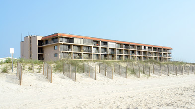 222 N Carolina Beach Ave in Carolina Beach, NC - Building Photo - Building Photo