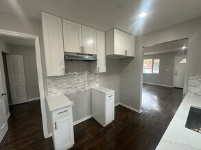 11350 S Aberdeen St in Chicago, IL - Building Photo - Building Photo