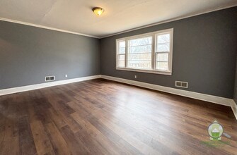 122 Woodland Dr in Greenville, SC - Building Photo - Building Photo