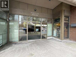 1010 Howe St in Vancouver, BC - Building Photo - Building Photo