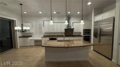 2321 Martinique Ave in Henderson, NV - Building Photo - Building Photo