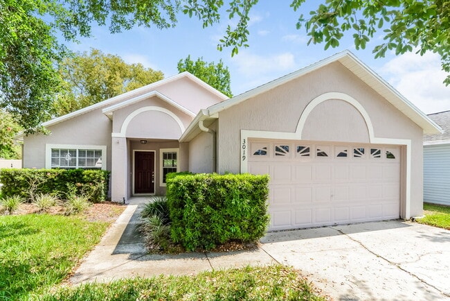property at 3019 Dellcrest Pl