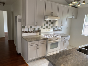 801 Newport Ave, Unit #201 in Long Beach, CA - Building Photo - Building Photo