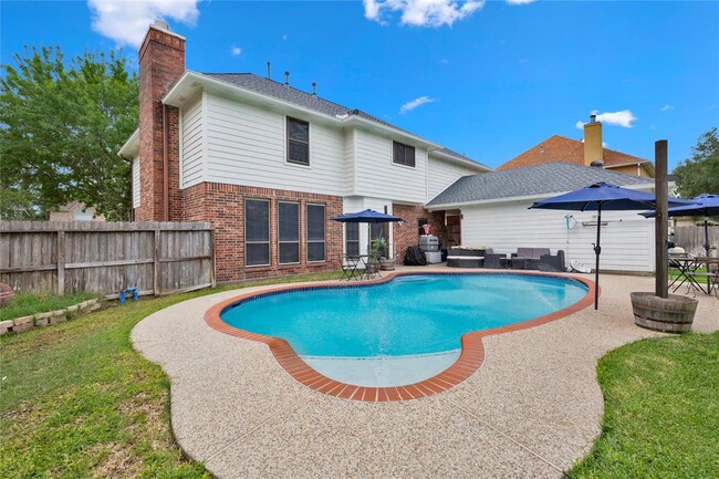 property at 25823 Lake Lawn Dr
