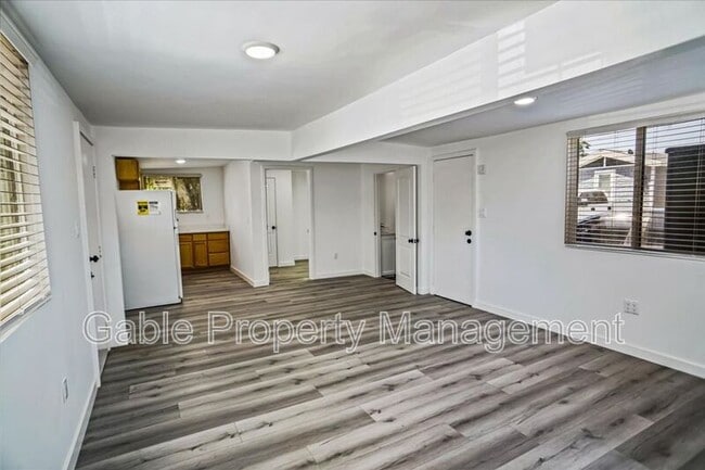 23830 Newhall Ave in Santa Clarita, CA - Building Photo - Building Photo