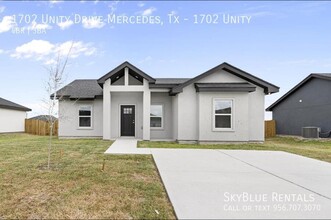 1702 Unity Dr in Mercedes, TX - Building Photo - Building Photo