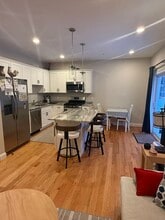 10 Dora Dr in Taunton, MA - Building Photo - Building Photo