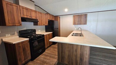 2201 S Anna St in Wichita, KS - Building Photo - Building Photo