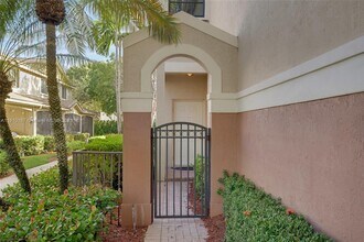 3912 Tree Top Dr in Weston, FL - Building Photo - Building Photo