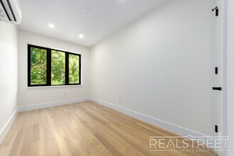 Brand New Penthouse 2 Bed 2 Bath in Bed St in Brooklyn, NY - Building Photo - Building Photo