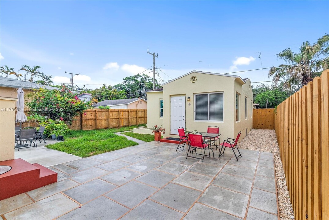 1918 Adams St in Hollywood, FL - Building Photo