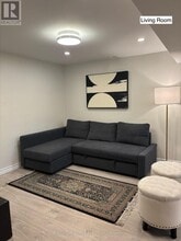 2271 Truscott Dr in Mississauga, ON - Building Photo - Building Photo