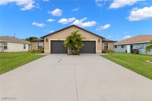 3022 SW 15th Pl in Cape Coral, FL - Building Photo