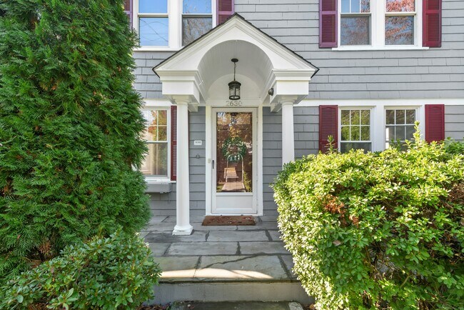 2630 Boston Post Rd in Darien, CT - Building Photo - Building Photo