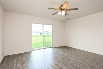 320 Kensington View Dr in Winter Haven, FL - Building Photo - Building Photo