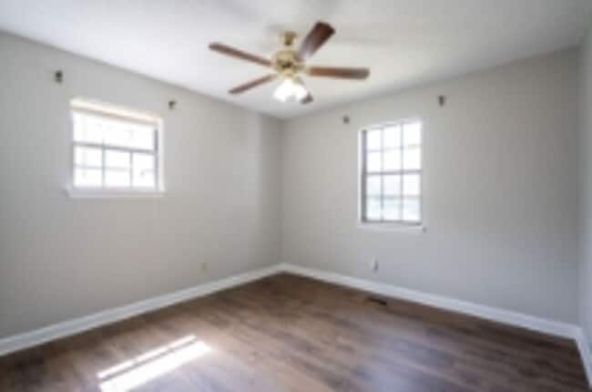 5902 Fort Sumter Dr in Harrison, TN - Building Photo - Building Photo