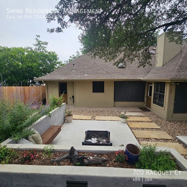 property at 700 Racquet Ct