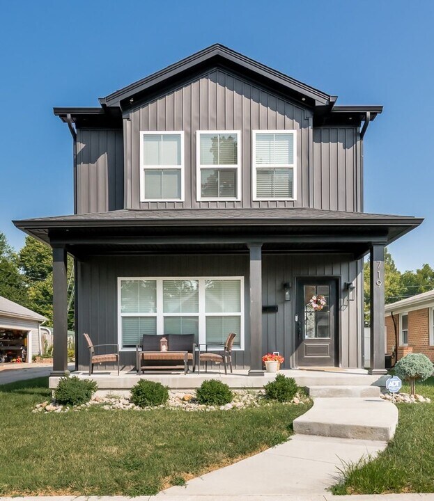 719 E Chestnut St in Jeffersonville, IN - Building Photo