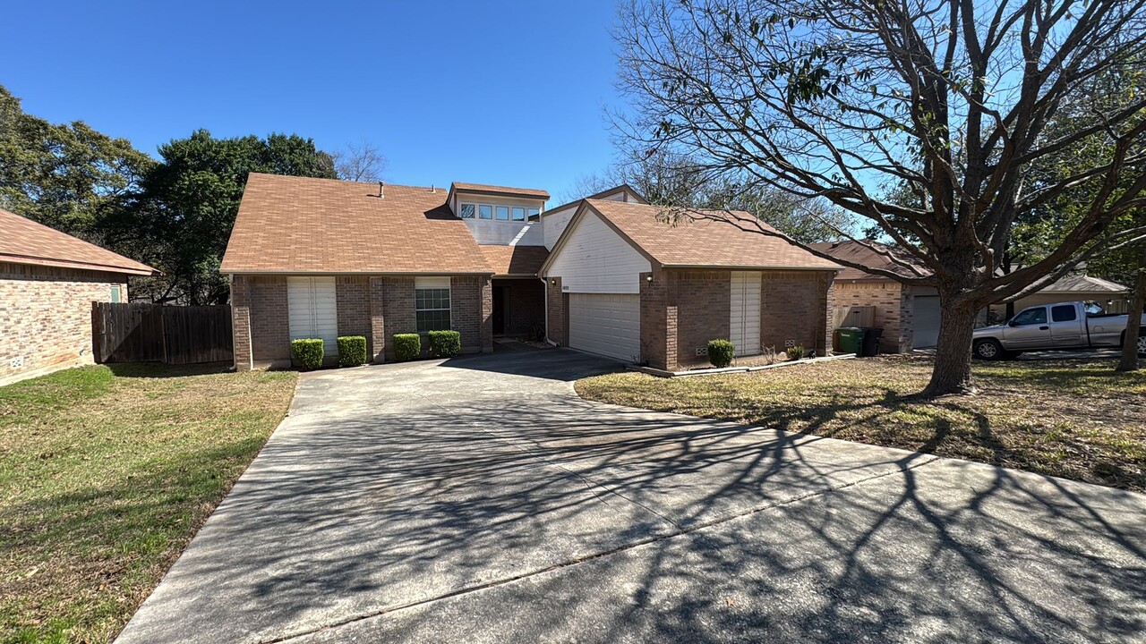 5602 Timber Shade in San Antonio, TX - Building Photo