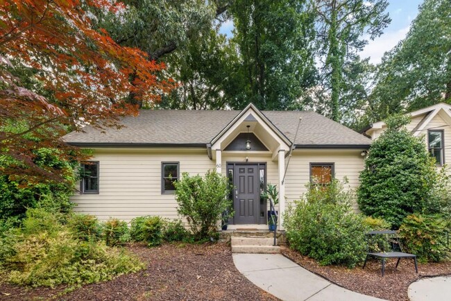 property at 60 Honour Cir NW