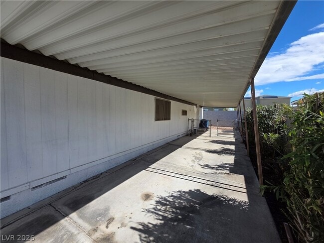 property at 2916 Gavilan Ln